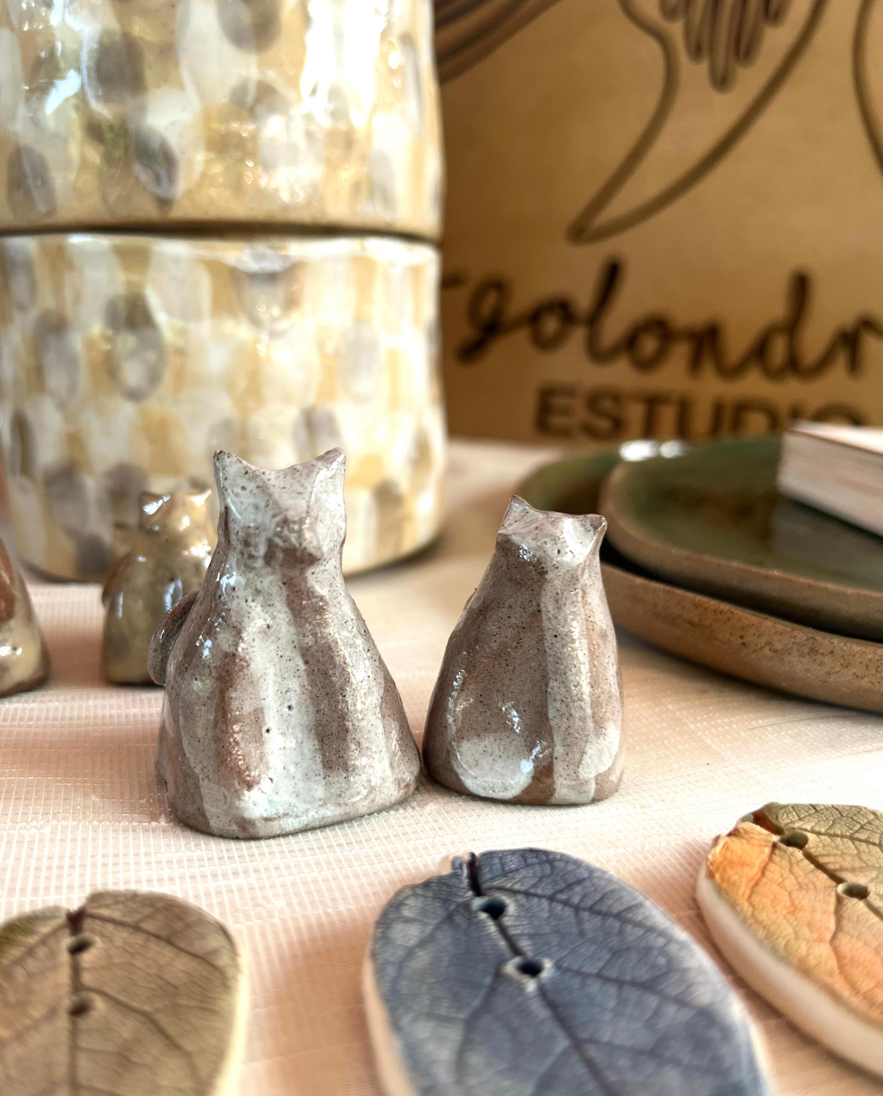 Set de gatos artesanales - taller de ceramica Medellín