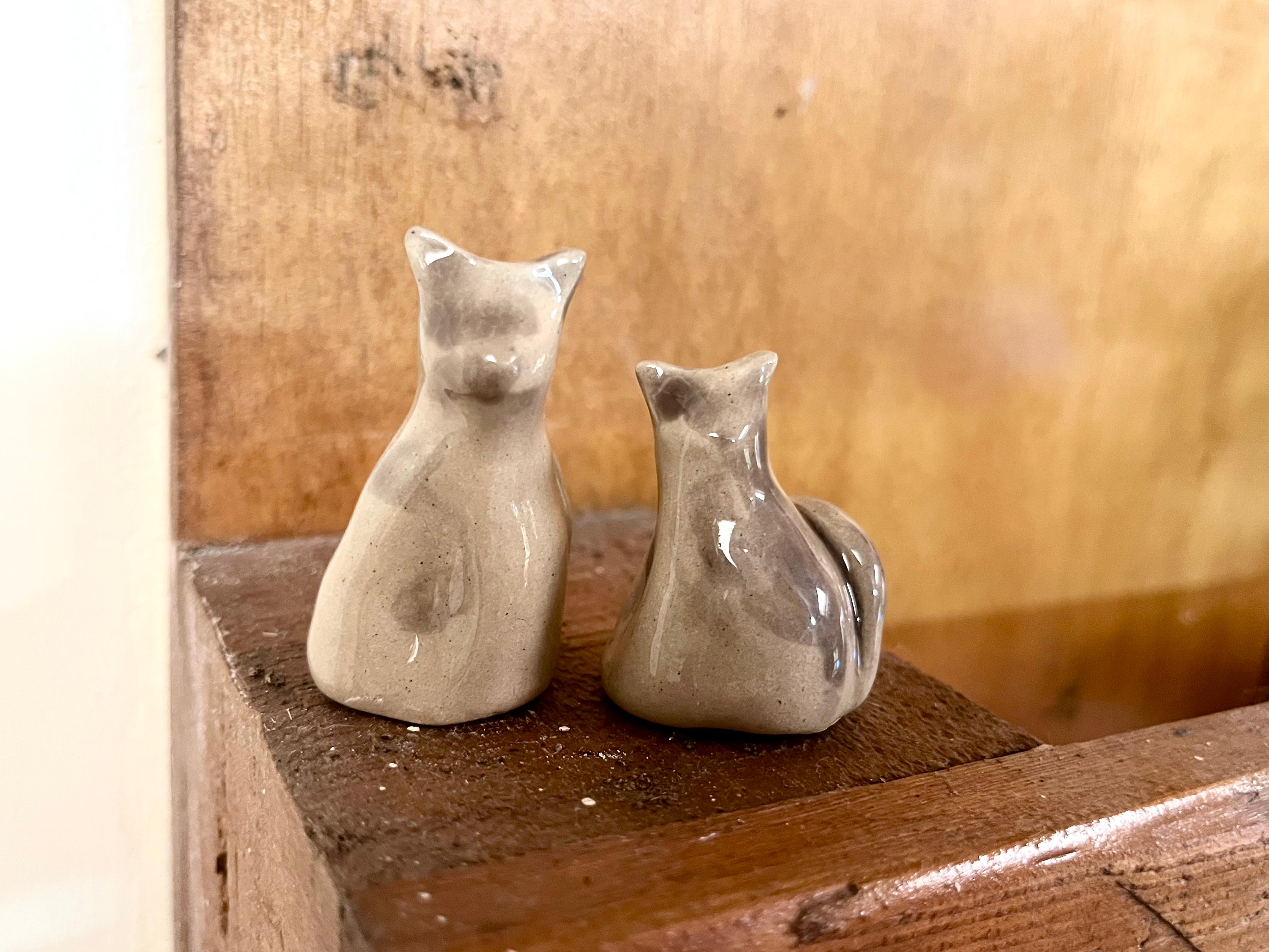 Set de gatos de cerámica - taller de ceramica en Medellín