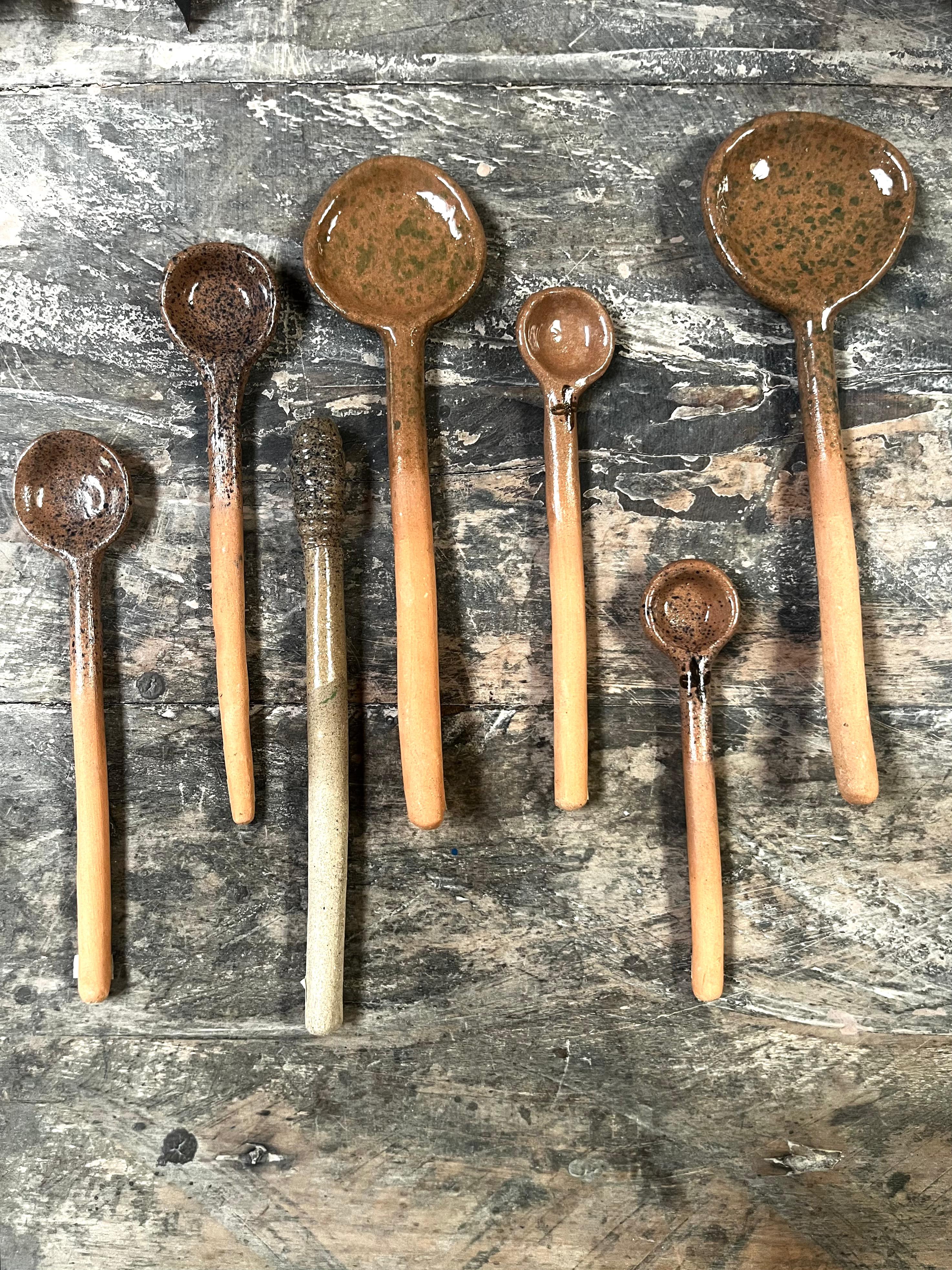Cucharas y palitos mieleros de cerámica - clases de ceramica Medellín