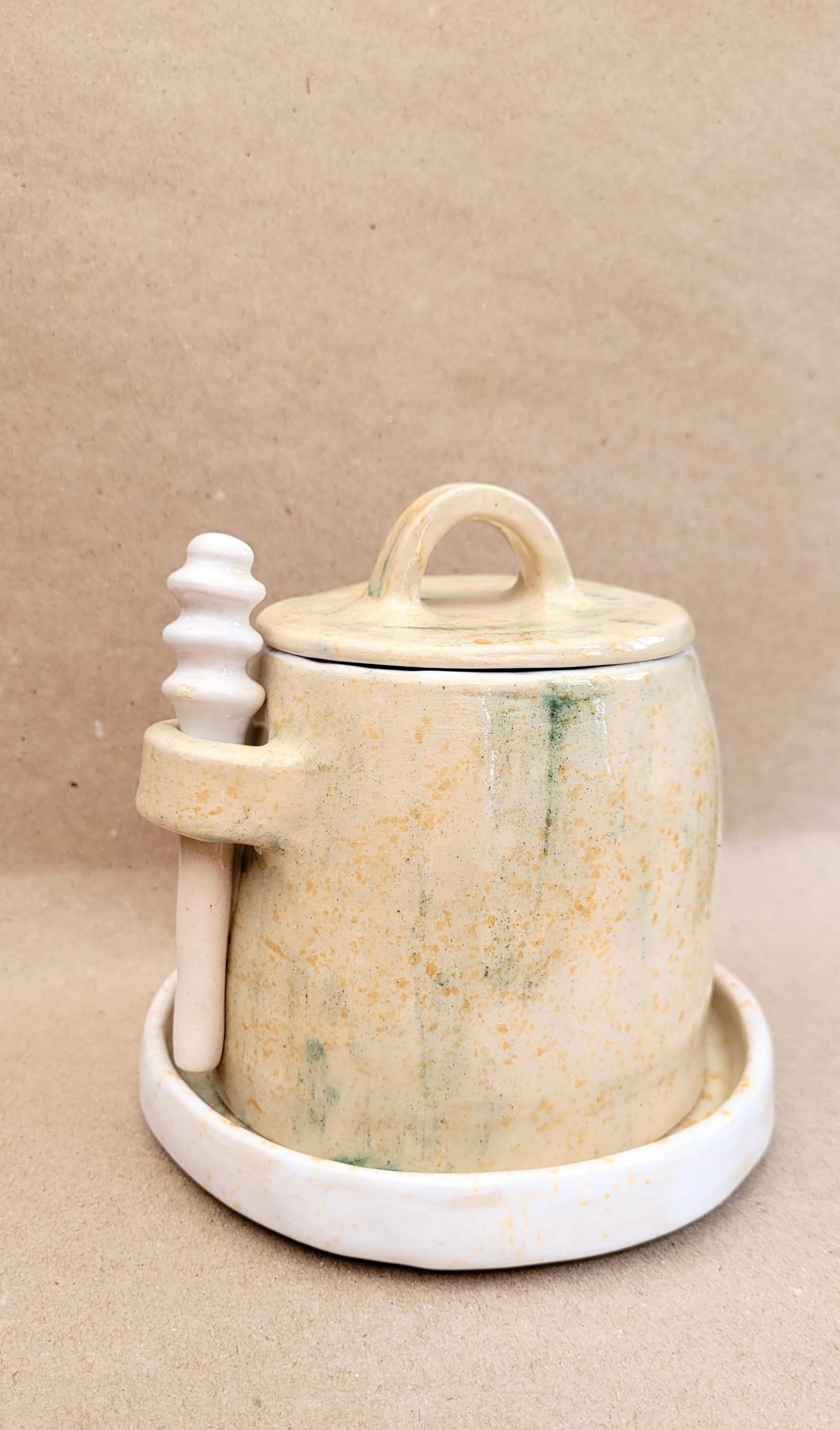 Mielera de cerámica hecha a mano - clases de ceramica Medellín
